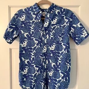 Gap short sleeve button up